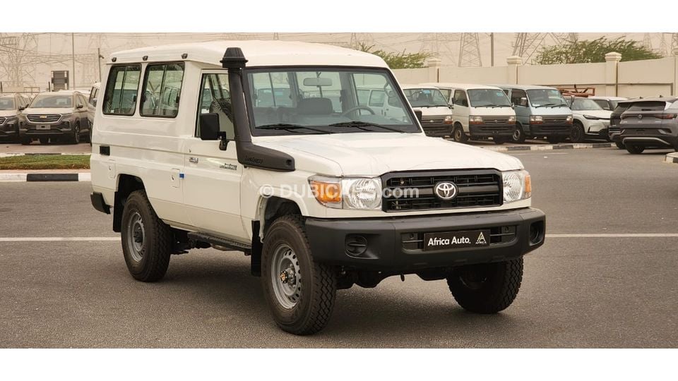 New TOYOTA LAND CRUISER HARD TOP LC 78 4.2L 2023 for sale in Dubai - 648690