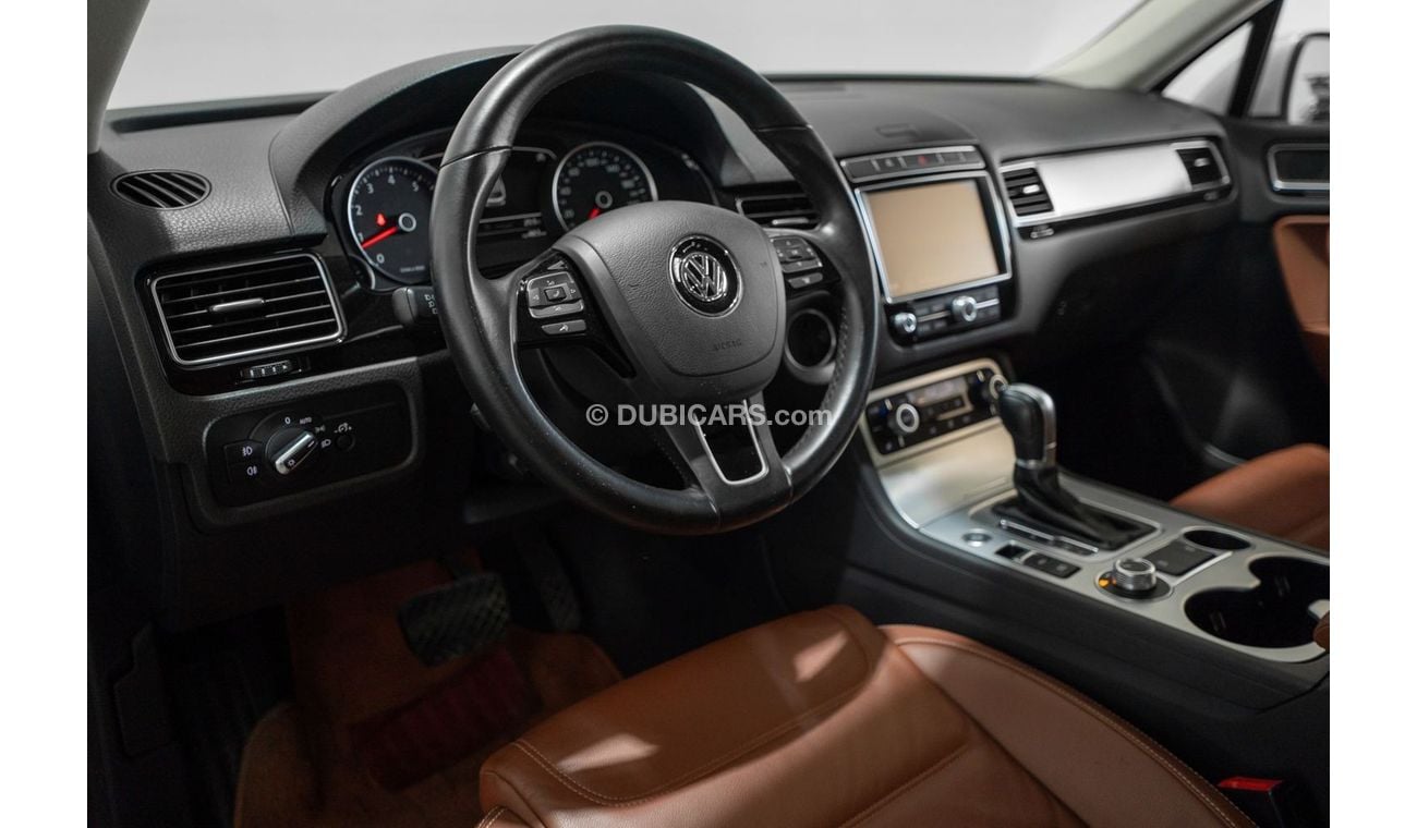 Volkswagen Touareg SEL / Full Volkswagen Service History