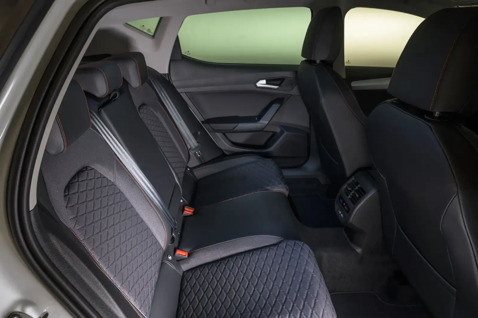 Seat Leon interior - Seats