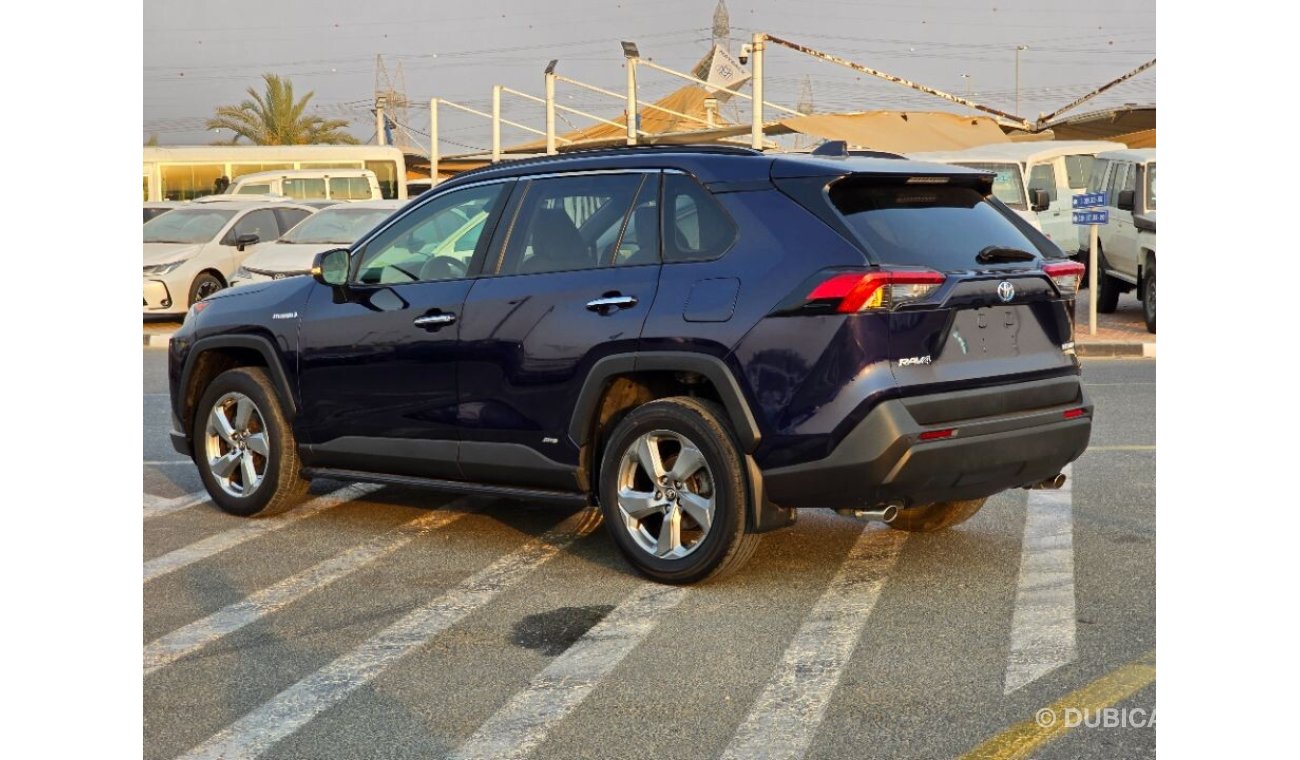 Toyota RAV4 2019 Model Hybrid Limited Paranomic roof , 360 camera and parking sensors