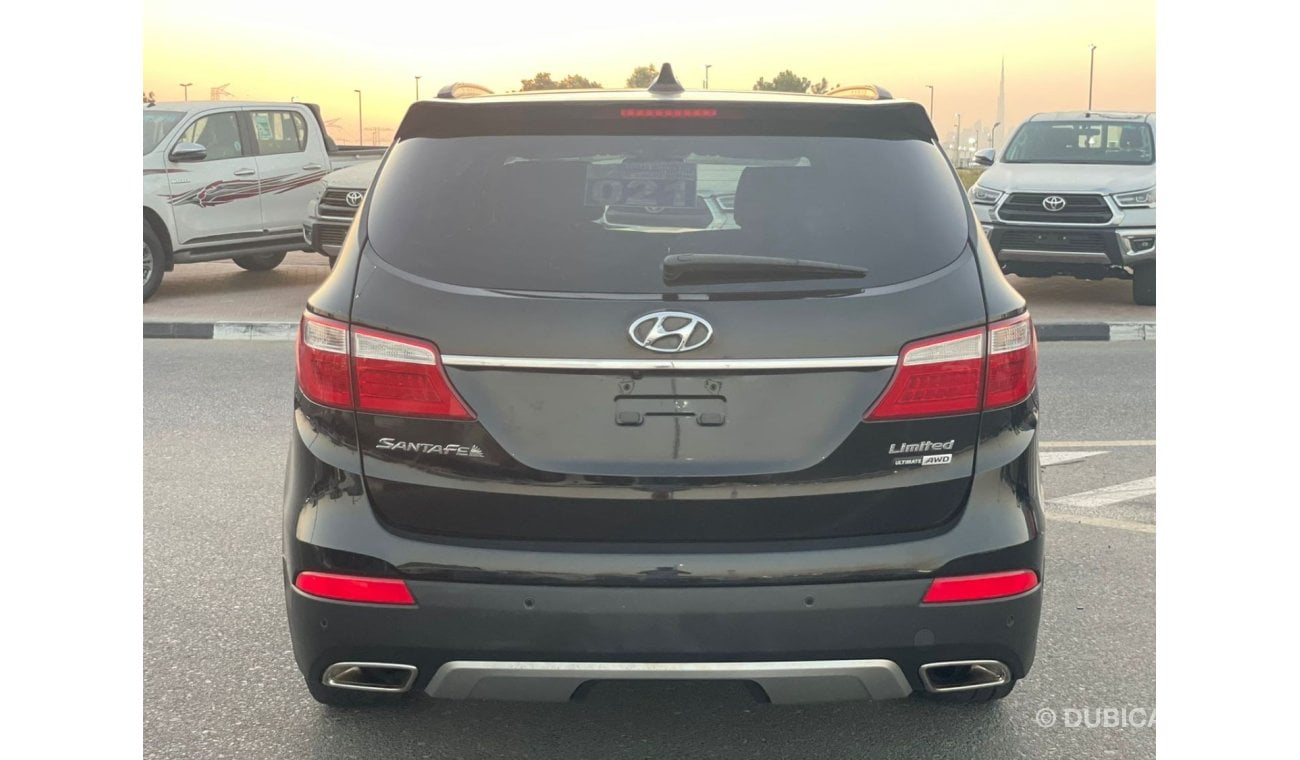 هيونداي سانتا في 2015 Hyundai Santa Fe Ultimate Limited Edition Full Option - 3.3L V6 - AWD 4x4 - 7 Seater Full Panor