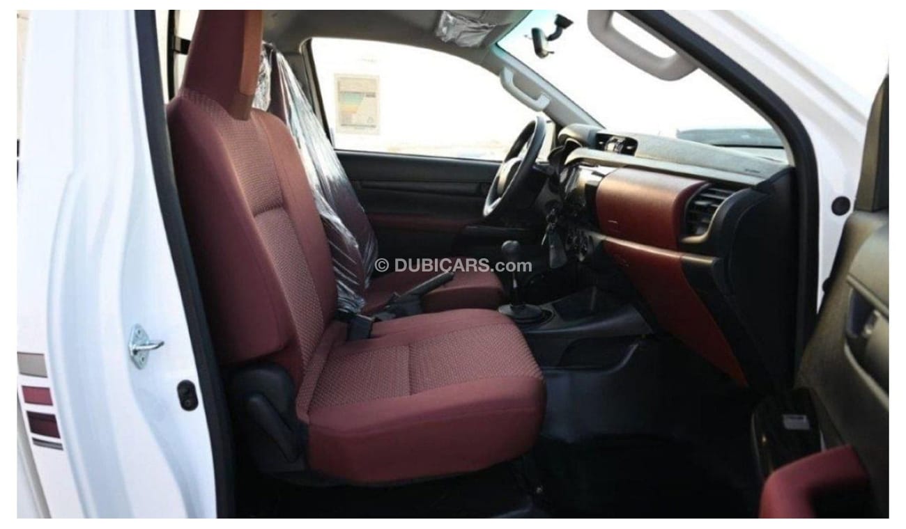 تويوتا هيلوكس Toyota Hilux Single Cab 2.4L Manual 2024