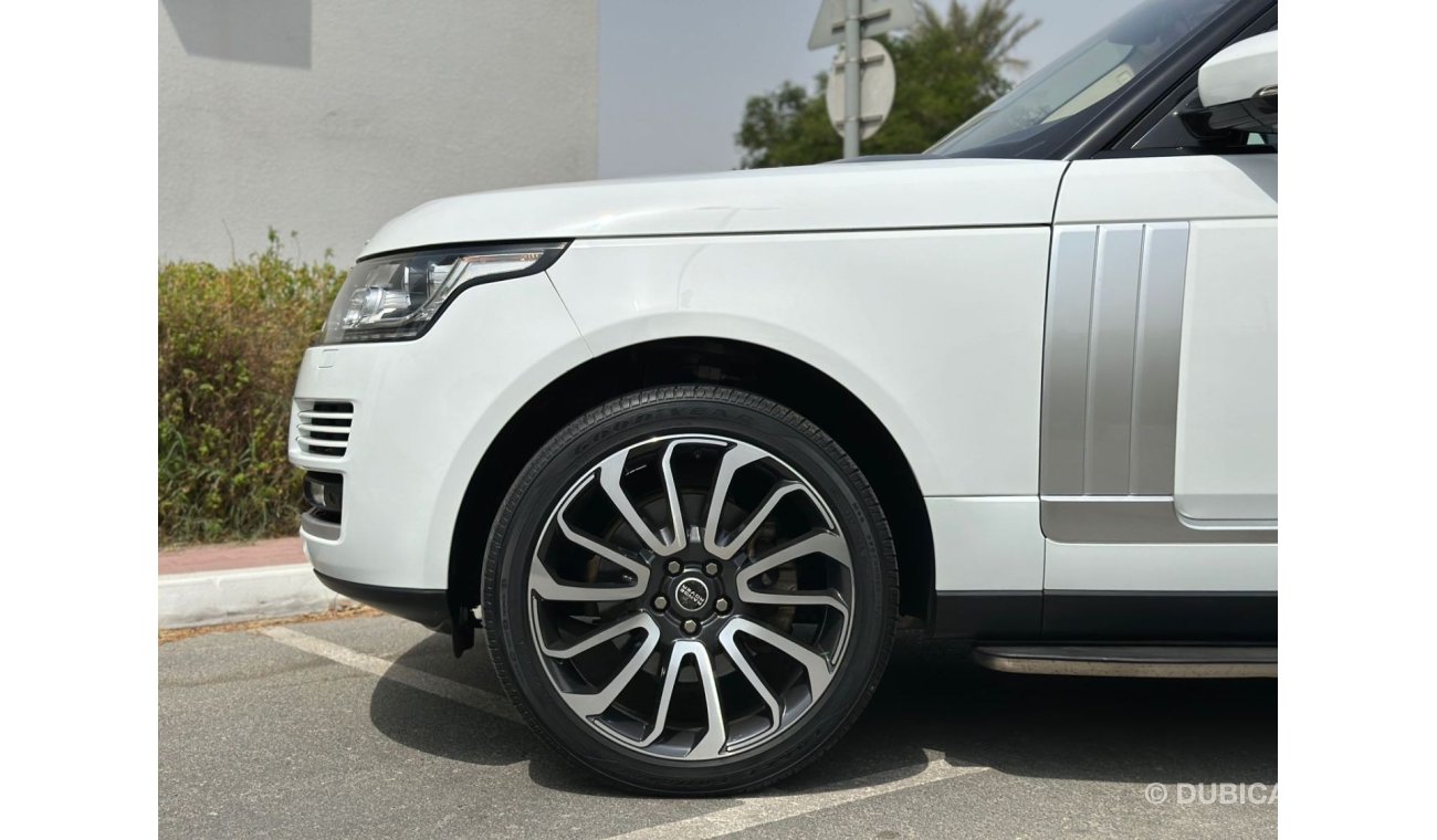 Land Rover Range Rover Vogue HSE Range Rover Vouge HSE Autobiography Kit Top Of The Range / GCC / V8 / 2016 / Perfect Condition.