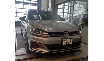 فولكس واجن جولف GTI 2.0 FWD