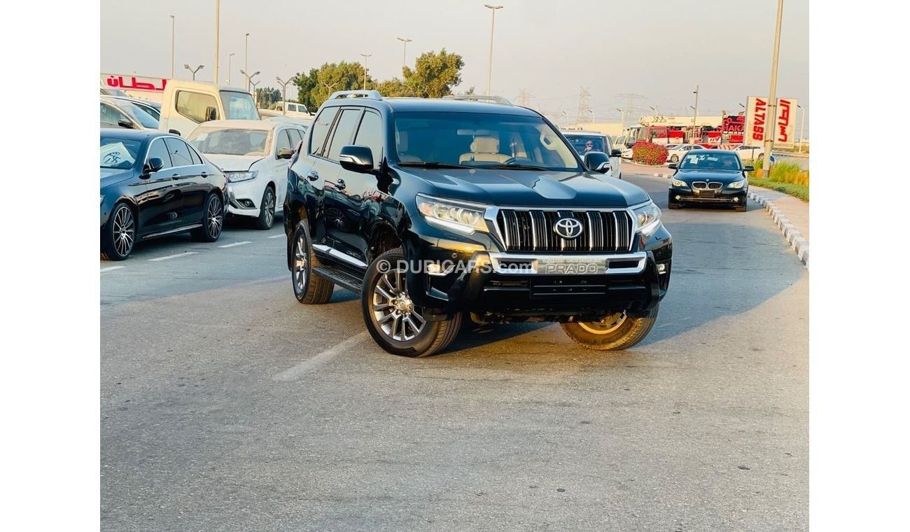 تويوتا برادو Toyota prado 2018 VXR Full Option V6 sunroof. Electric seats. Leather seats. Coolbox.