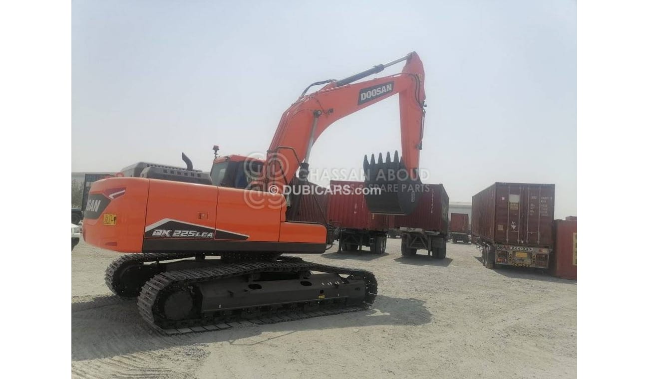 Doosan DX225 LCA DOOSAN DX225 LCA – CHAIN EXCAVATOR OPERATING WEIGHT 22 TON APPROX. WITH BUCKET 1.08 Cu.M BUCKET ( HE