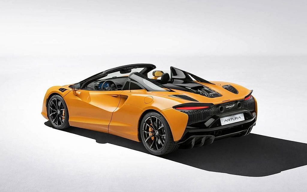 McLaren Artura Spider exterior - Rear Right Angled