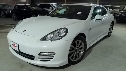 Porsche Panamera 4S