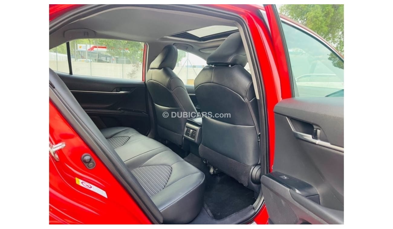 Toyota Camry SE 2019 Camry s class sunroof