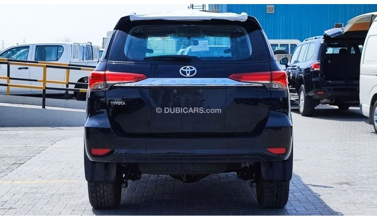 تويوتا فورتونر Toyota Fortuner 2.4L Diesel  4x4 AT 2023