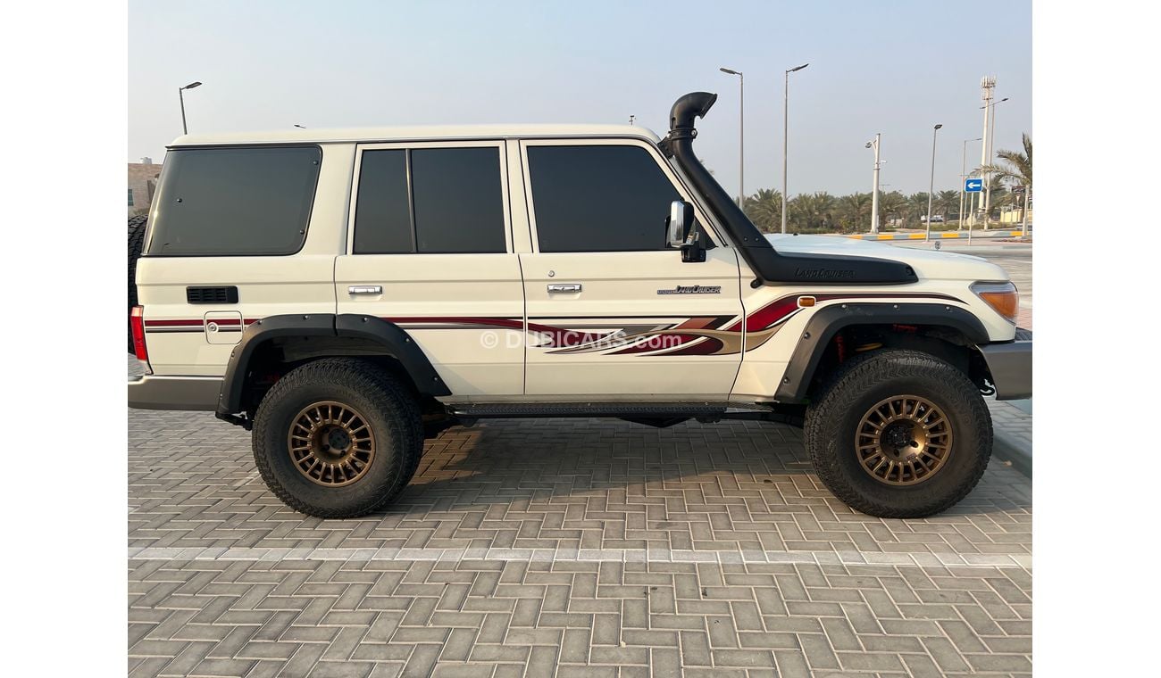 Toyota Land Cruiser Hard Top