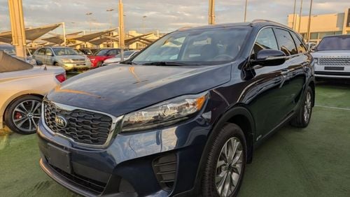 Kia Sorento Base 2.4L AWD KIA SORENTO 2019 V4 engine 2.4 American clean title no any work required just buy and