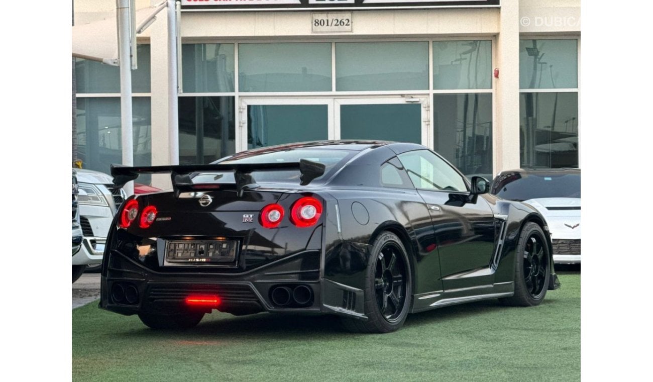 Nissan GTR NISSAN GTR BLACK EDITION GCC 2016  BODYKIT NISMO ALFA 7+ FULL OPTION  FULL CARBON FIBER