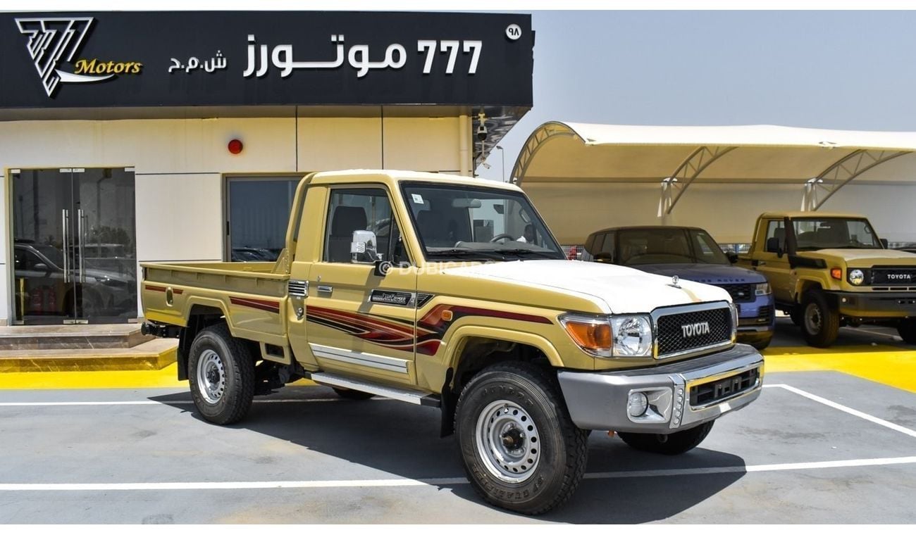 تويوتا لاند كروزر بيك آب 4.0L V6 Petrol Single Cabin