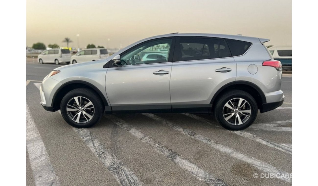 تويوتا راف ٤ Toyota Rav4 2018 XLE leather seats sunroof specs American left hand drive