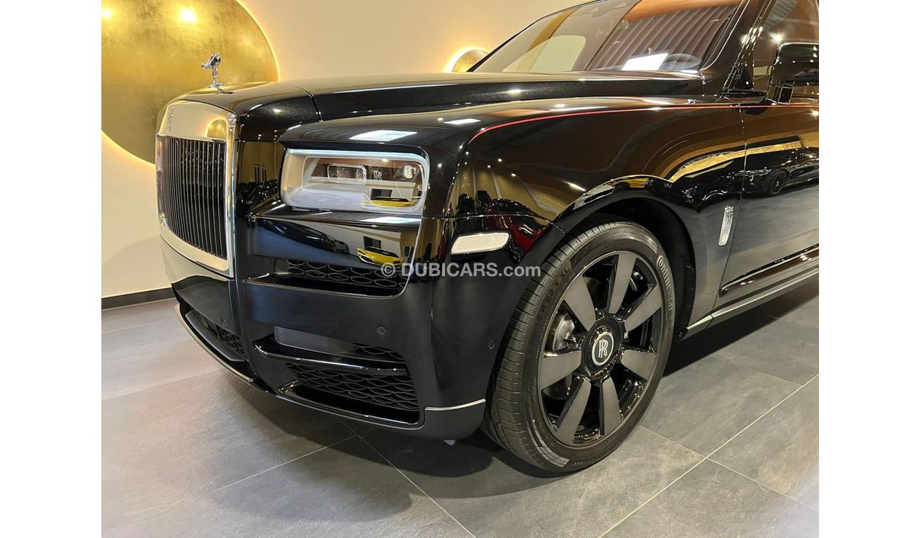 Rolls-Royce Cullinan NEW FULLY LOADED 4 SEATS BLACK/RED