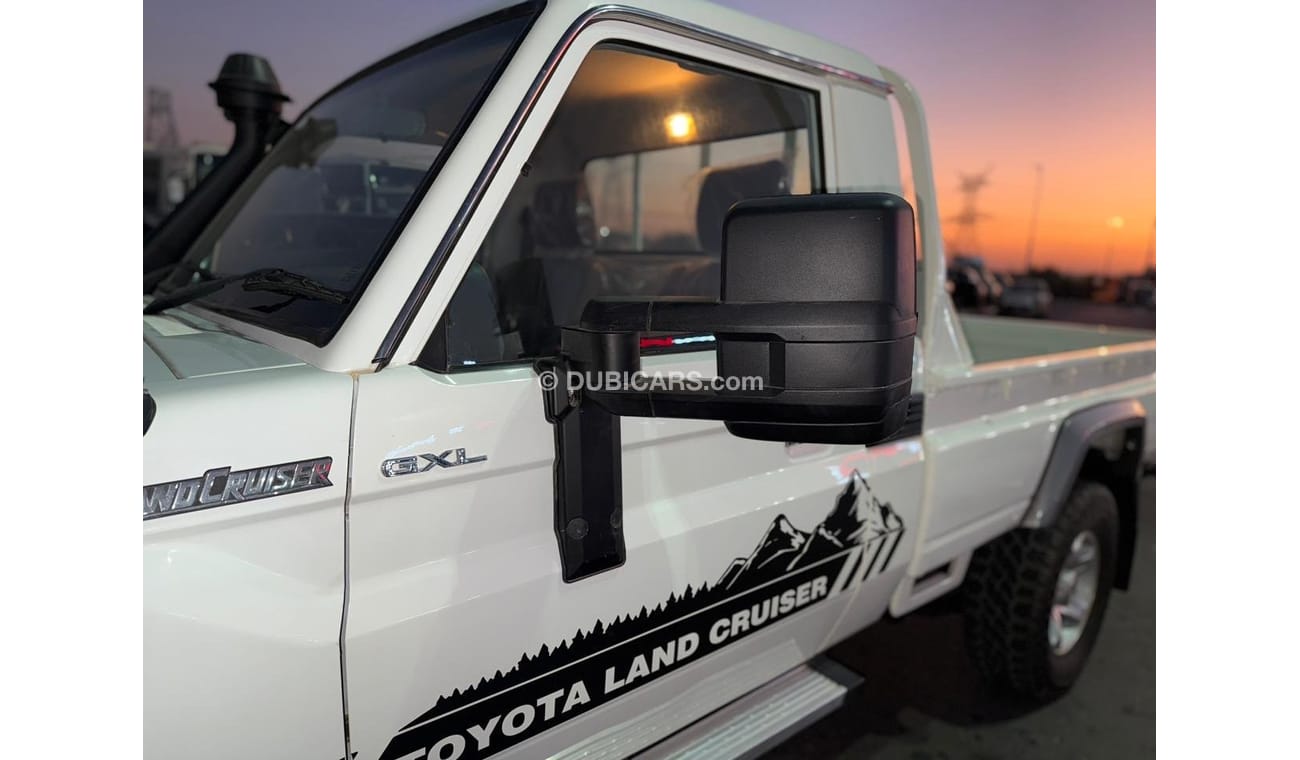 تويوتا لاند كروزر بيك آب Toyota LC pick up model 2014 diesel engine RHD