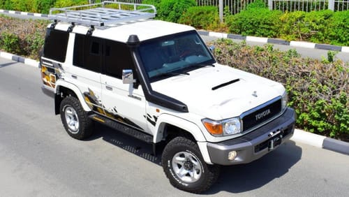 Toyota Land Cruiser 76 HARDTOP  V8 4.5L DIESEL SAHARA EDITION