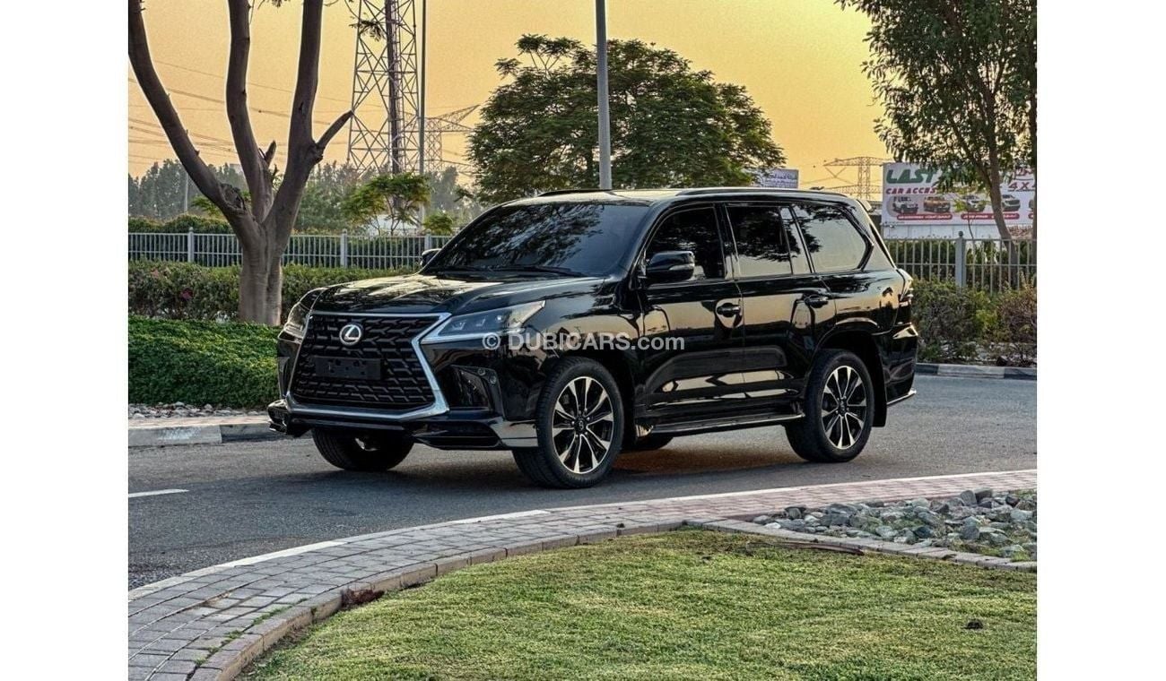 Lexus LX570 Signature Black Edition LEXUS LX570S BLACK EDTION, (85,000 KM), GCC SPEC