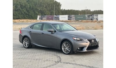 Lexus IS 200 MODEL 2016. Car perfect condition inside and outside full option sun roof leather seats blind spot