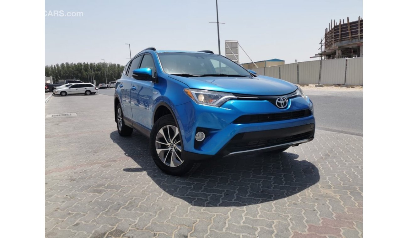 Toyota RAV4 XLE Hybrid