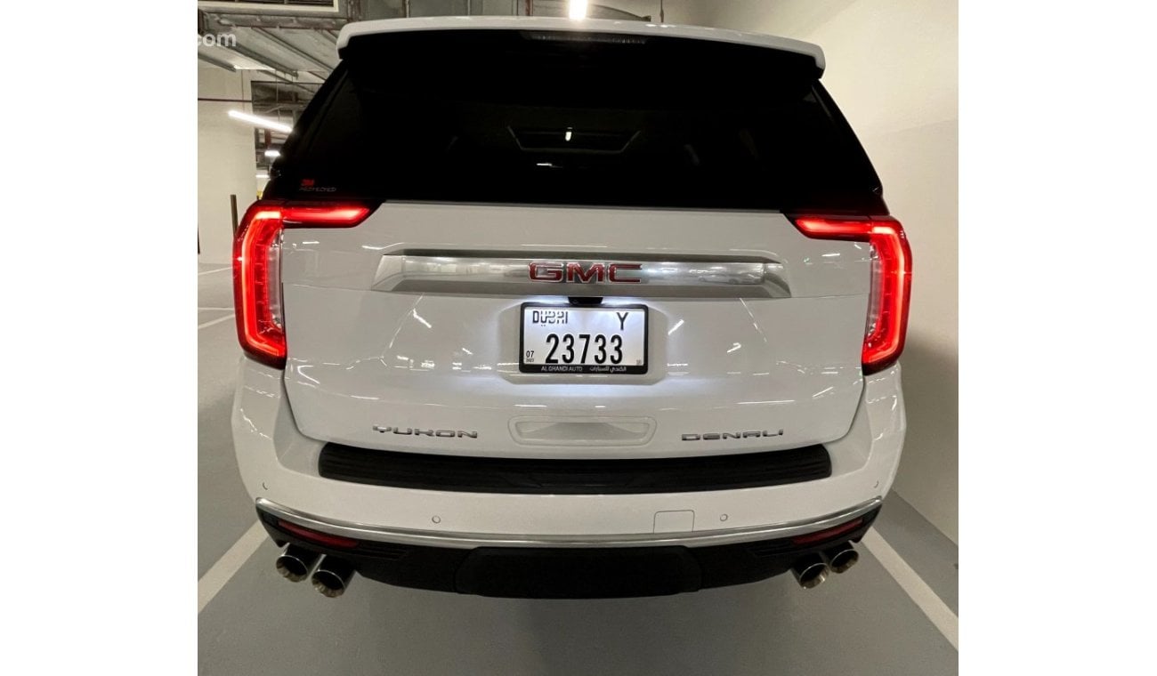 GMC Yukon Denali 6.2L (8 Seater)