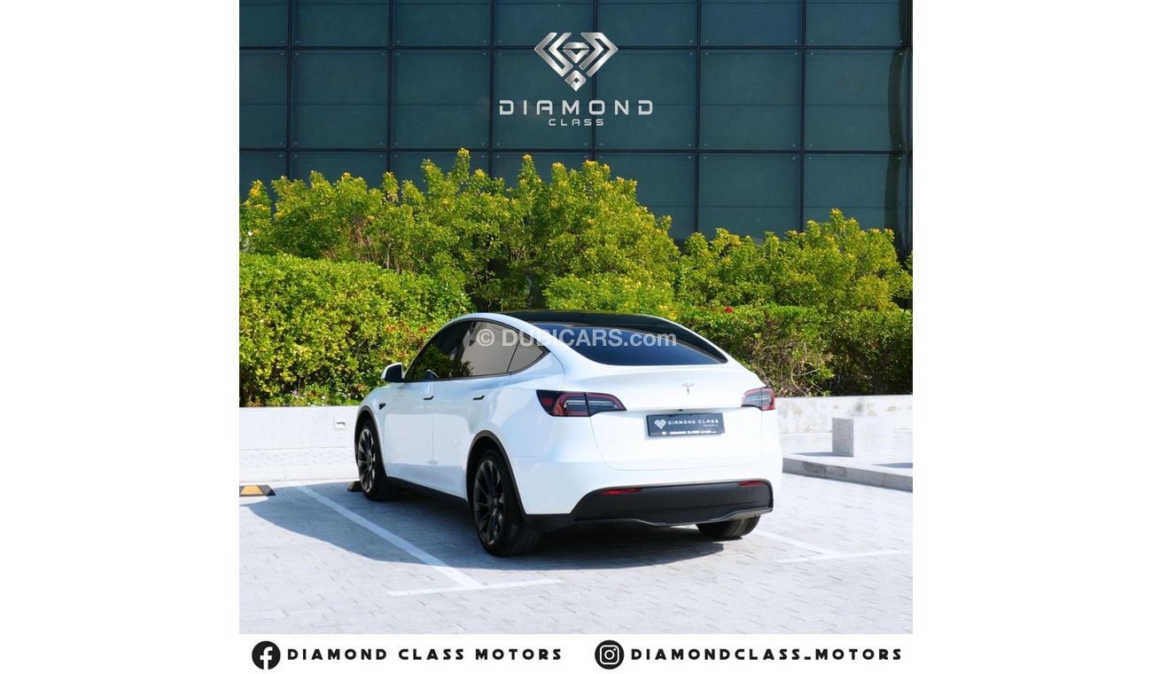 تسلا موديل Y Tesla Model Y White interior Auto Pilot  2024 GCC  Warranty  Tesla UAE