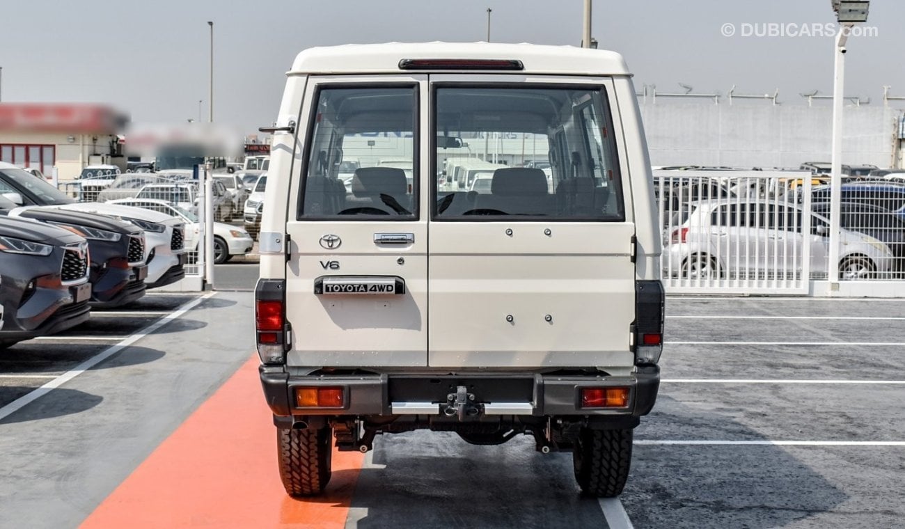 Toyota Land Cruiser Hard Top 4.0L V6 Auto Transmission