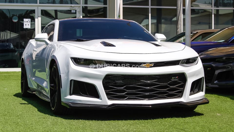 Chevrolet Camaro Z71 V8 for sale: AED 108,000. White, 2018