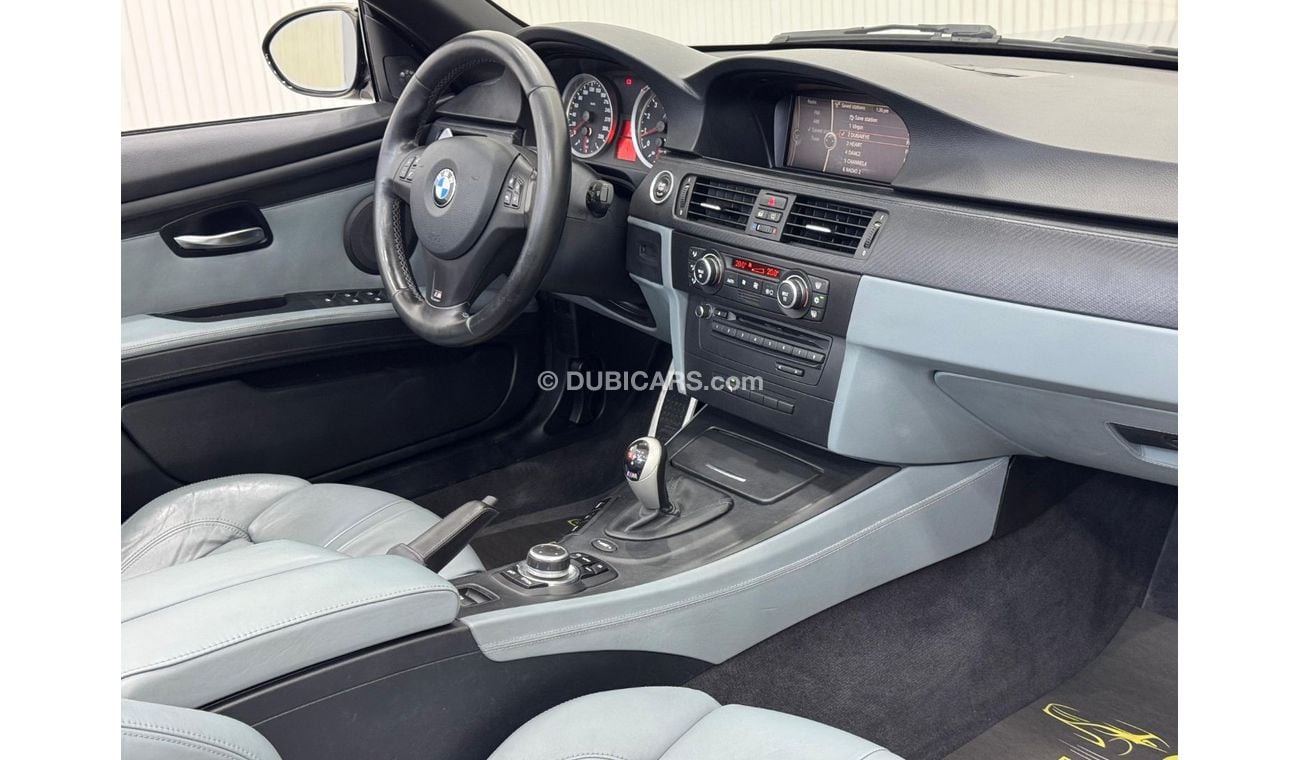 بي أم دبليو M3 2011 BMW M3 Convertible E93 (Lemans Blue Color), Full Service History, Excellent Condition, GCC