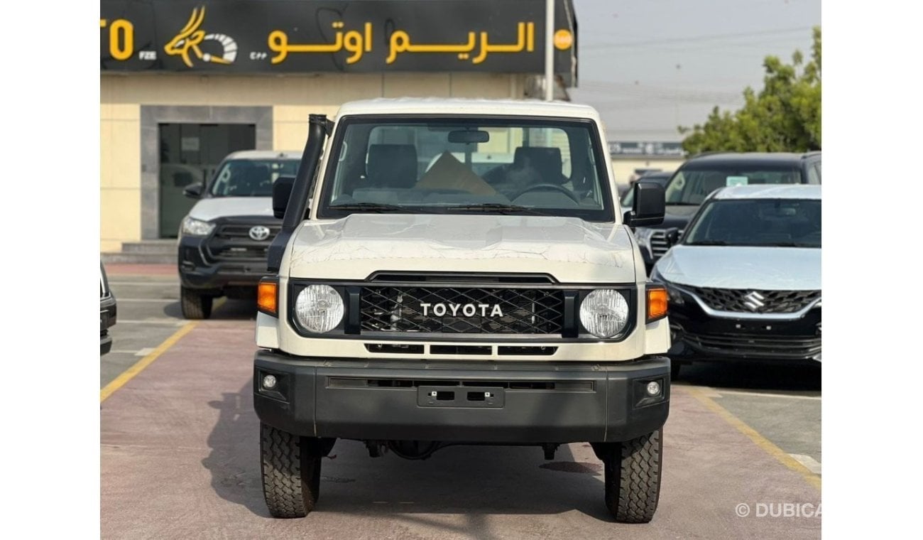 تويوتا لاند كروزر بيك آب Toyota Land Cruiser Pick-up SC 4.2L Diesel MT MY2024