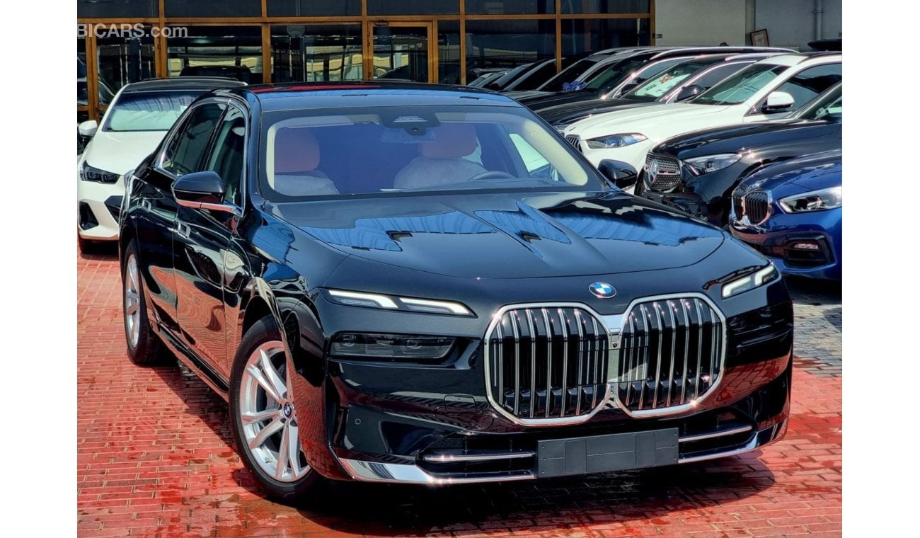 بي أم دبليو 735 i Pure Excellence 2025 Warranty & service GCC