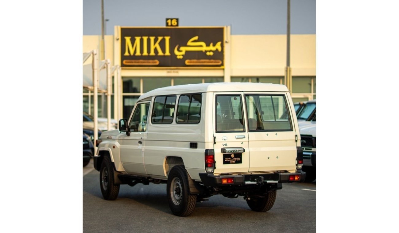 Toyota Land Cruiser Hard Top Hard Top | 4.0 L | V6 | PETROL | Automatic (3 Doors)