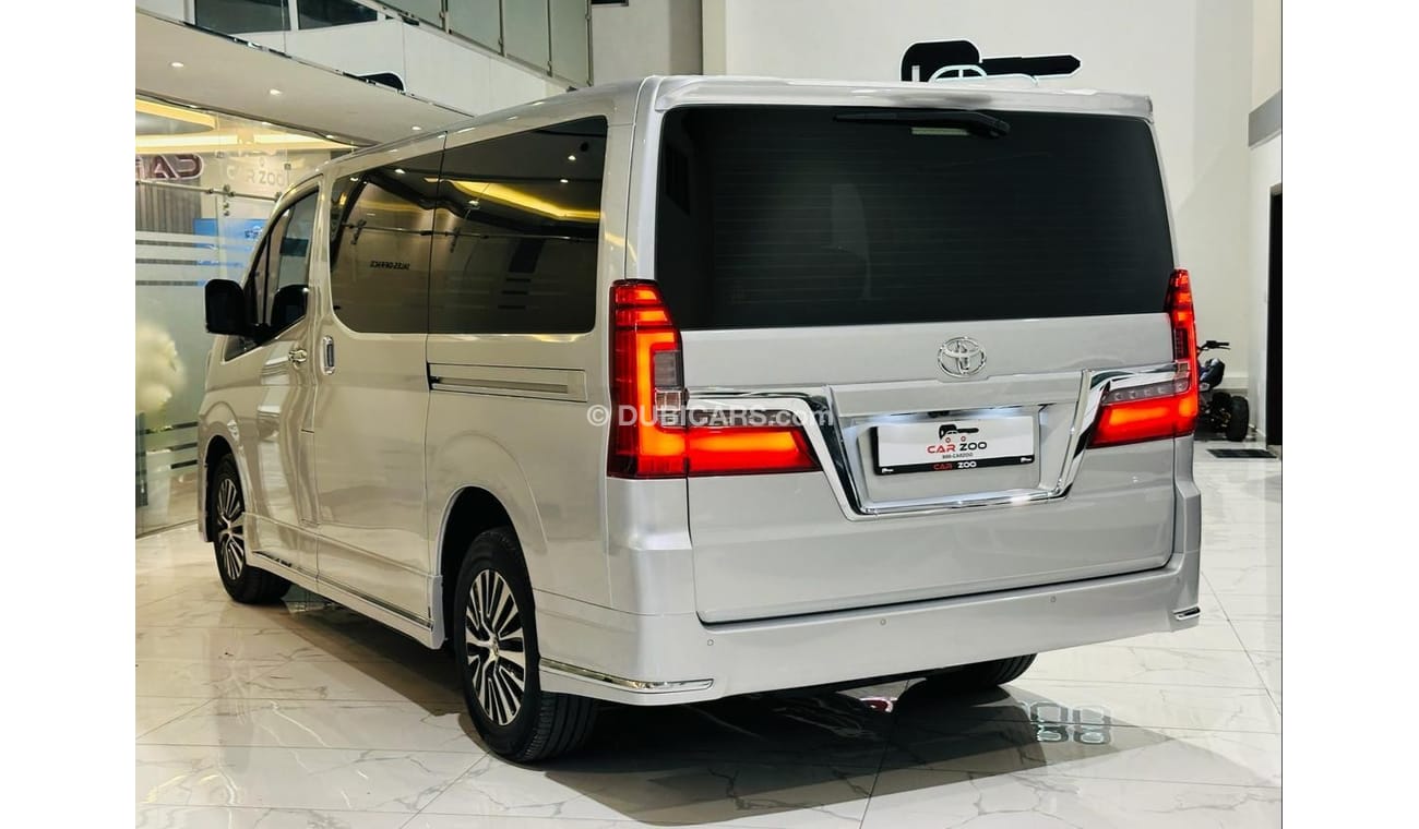 Toyota Granvia Premium