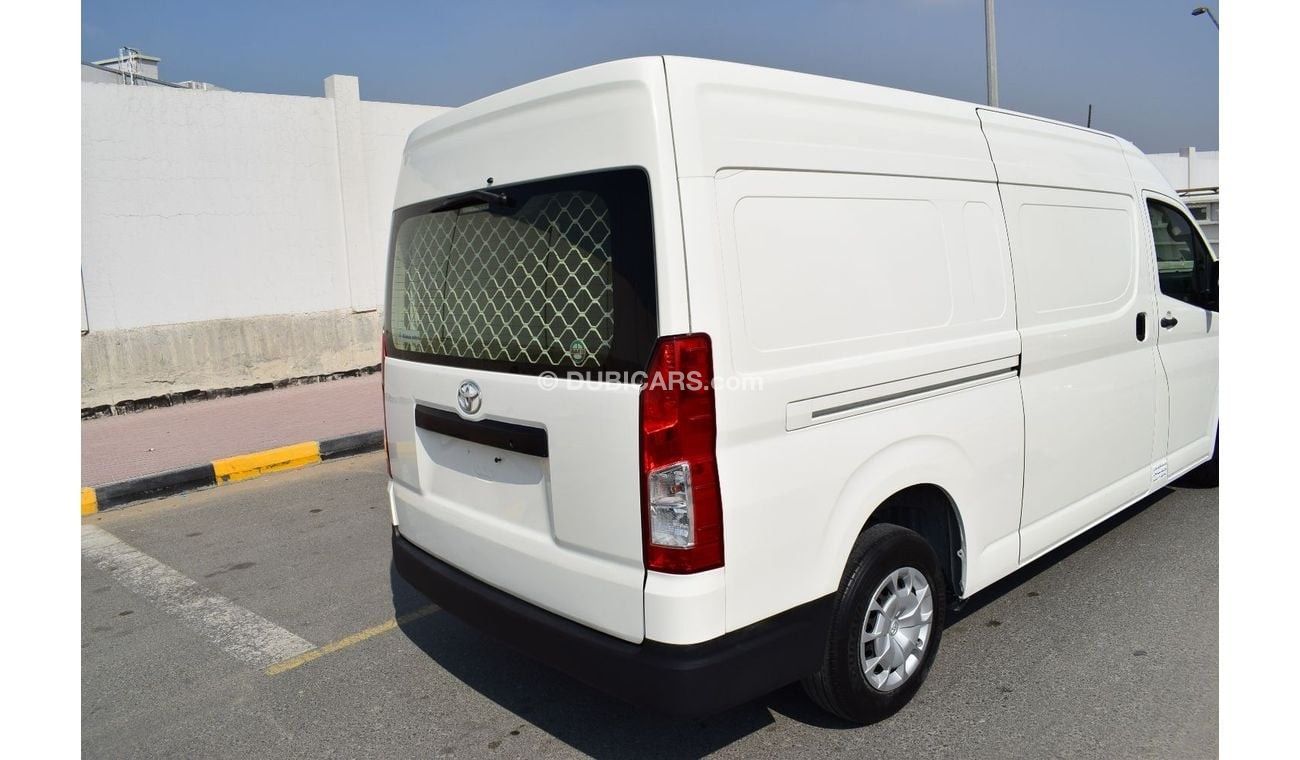 Toyota Hiace 3.5L GLS Toyota Hiace Highroof 3.5L Van, model:2022. Only done 76000 km