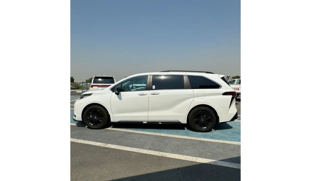 تويوتا سيينا Toyota Sienna 2.5 Hybrid Brand NEW!