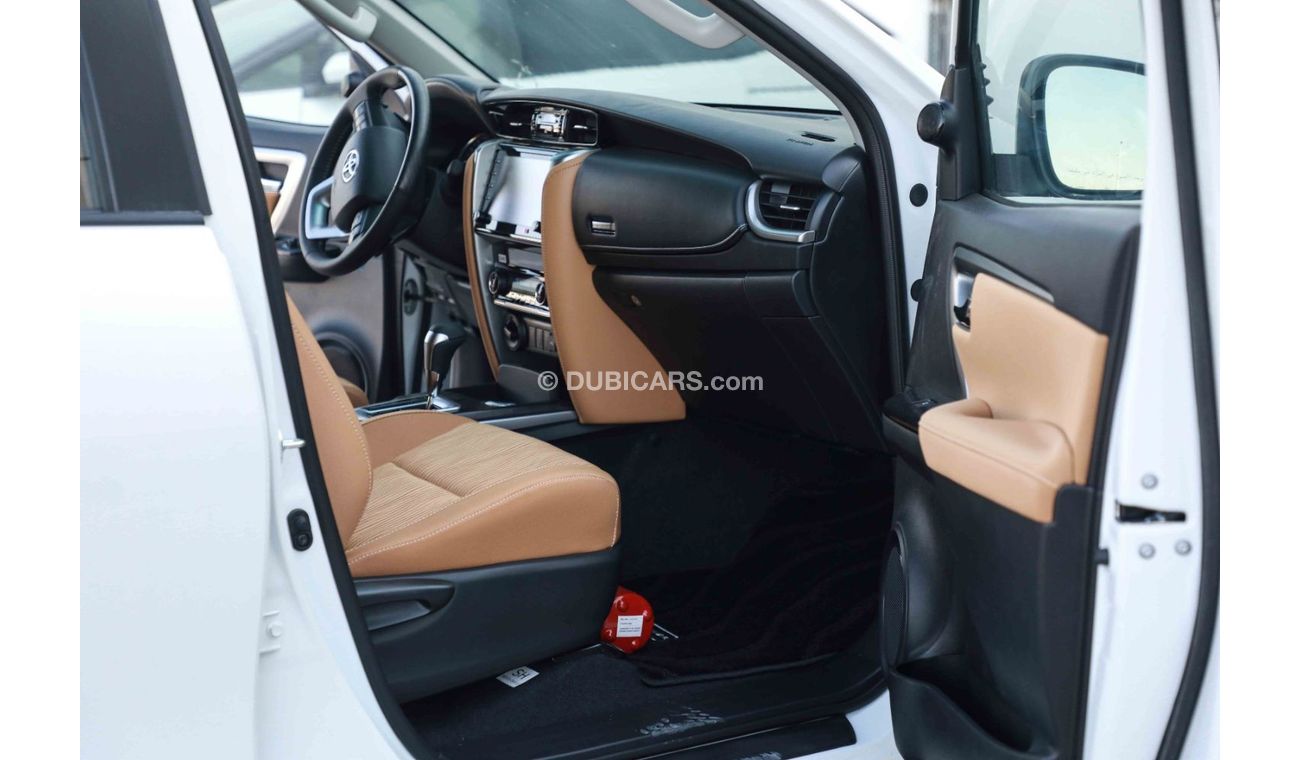 تويوتا فورتونر 2024 Toyota Fortuner GXR 4.0 - PLATINUM WHITE PEARL inside TAN | Export Only