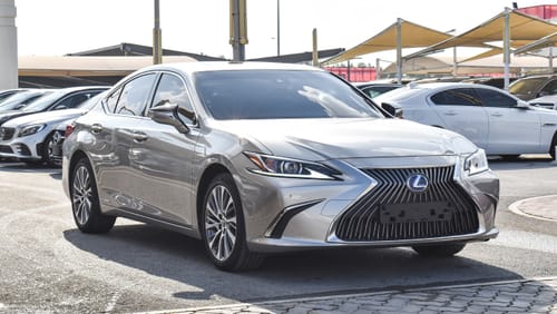 Lexus ES 300 Hybrid  Korean specs clean title * Free Registration * Free Insurance and 1 year warranty