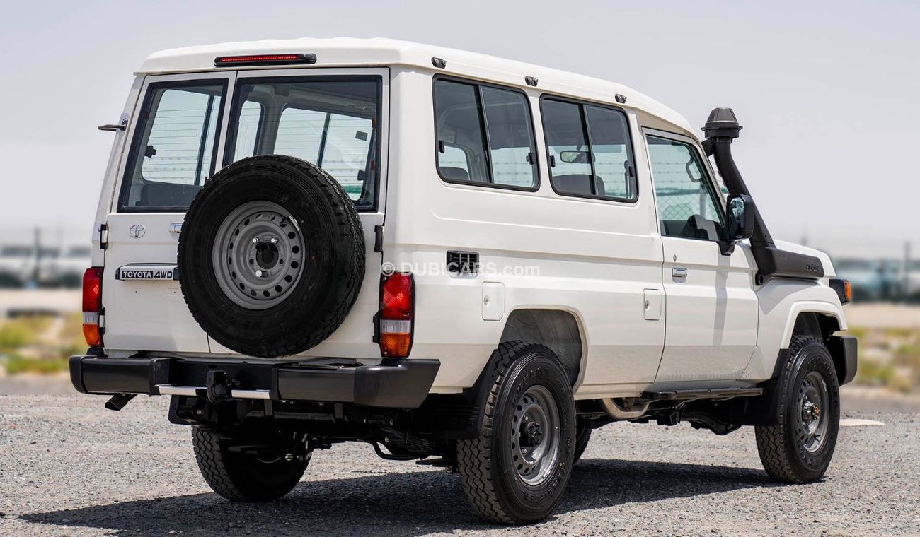 تويوتا لاند كروزر هارد توب LC78 2.8L AT DIESEL 3DOOR 2024