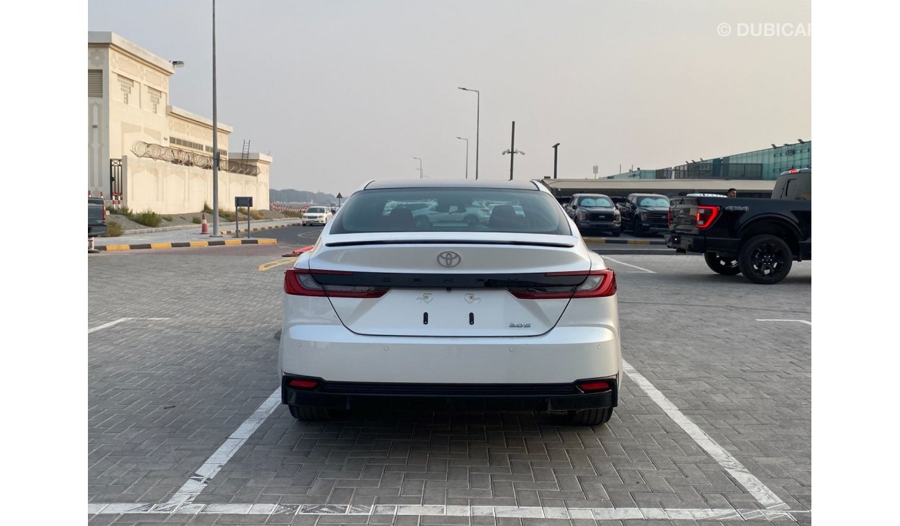 تويوتا كامري Toyota camry 2.0L Hybrid 2024