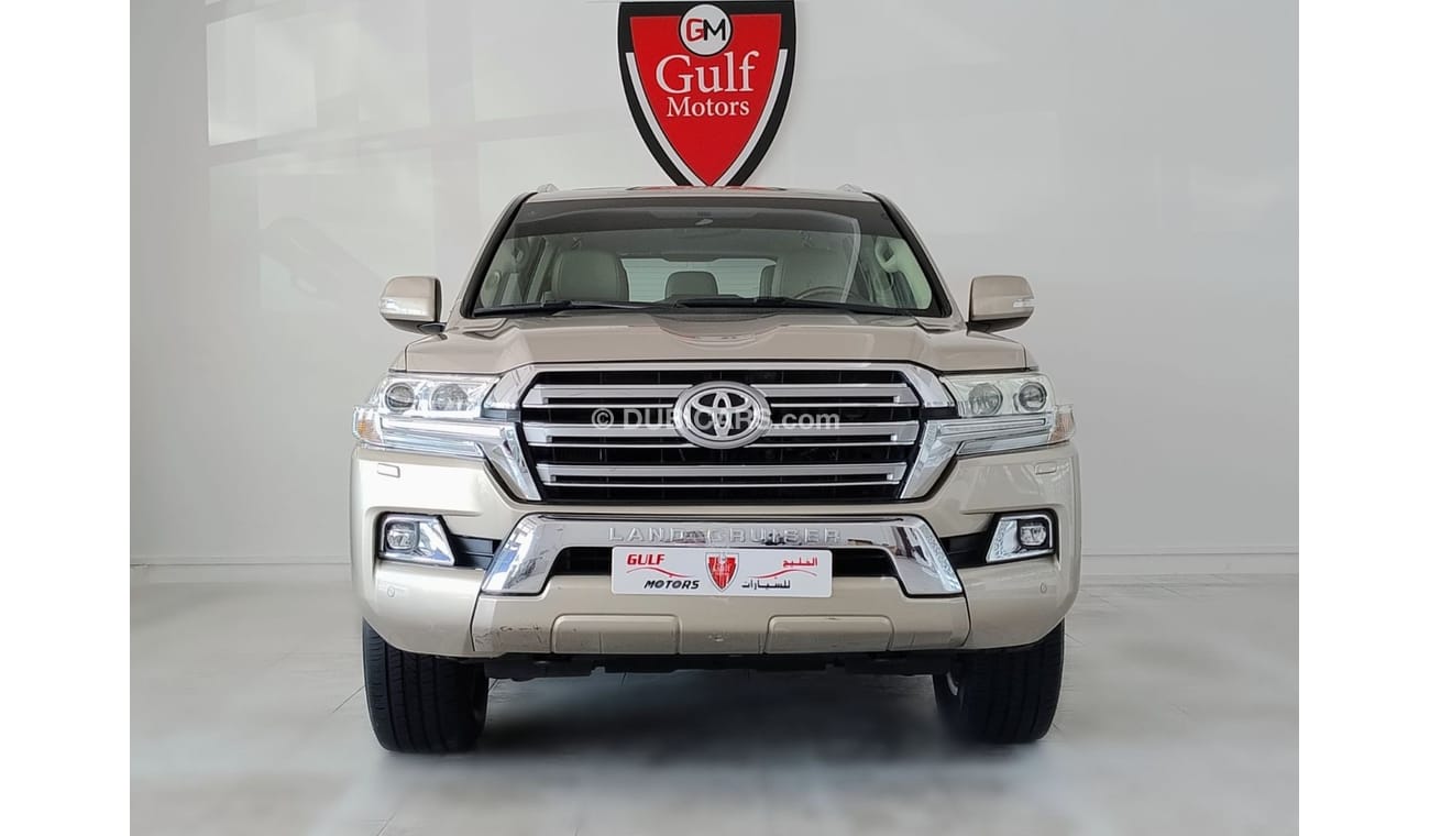 تويوتا لاند كروزر 2017 TOYOTA LAND CRUISER GXR GOLD V8 AUTOMATIC TRANSMISSION IN EXCELLENT CONDITION.