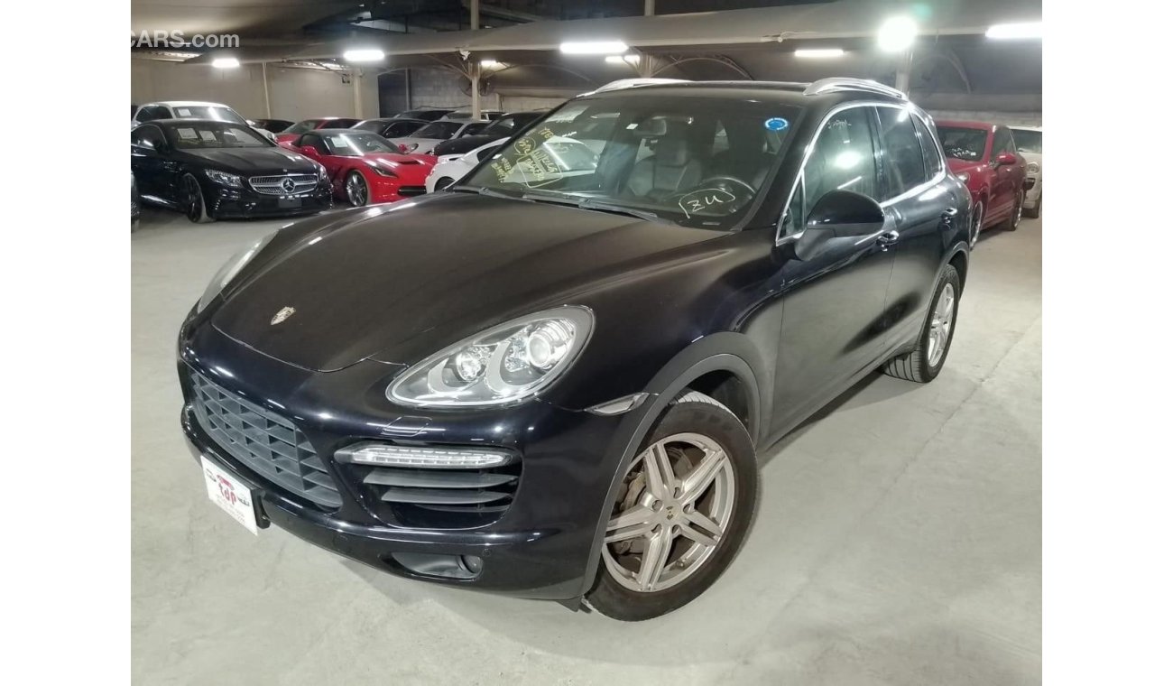 Porsche Cayenne S PORSCHE CAYENNE S 4.8L 2011, WITH SUNROOF, LEATHER INTERIOR AND MORE..