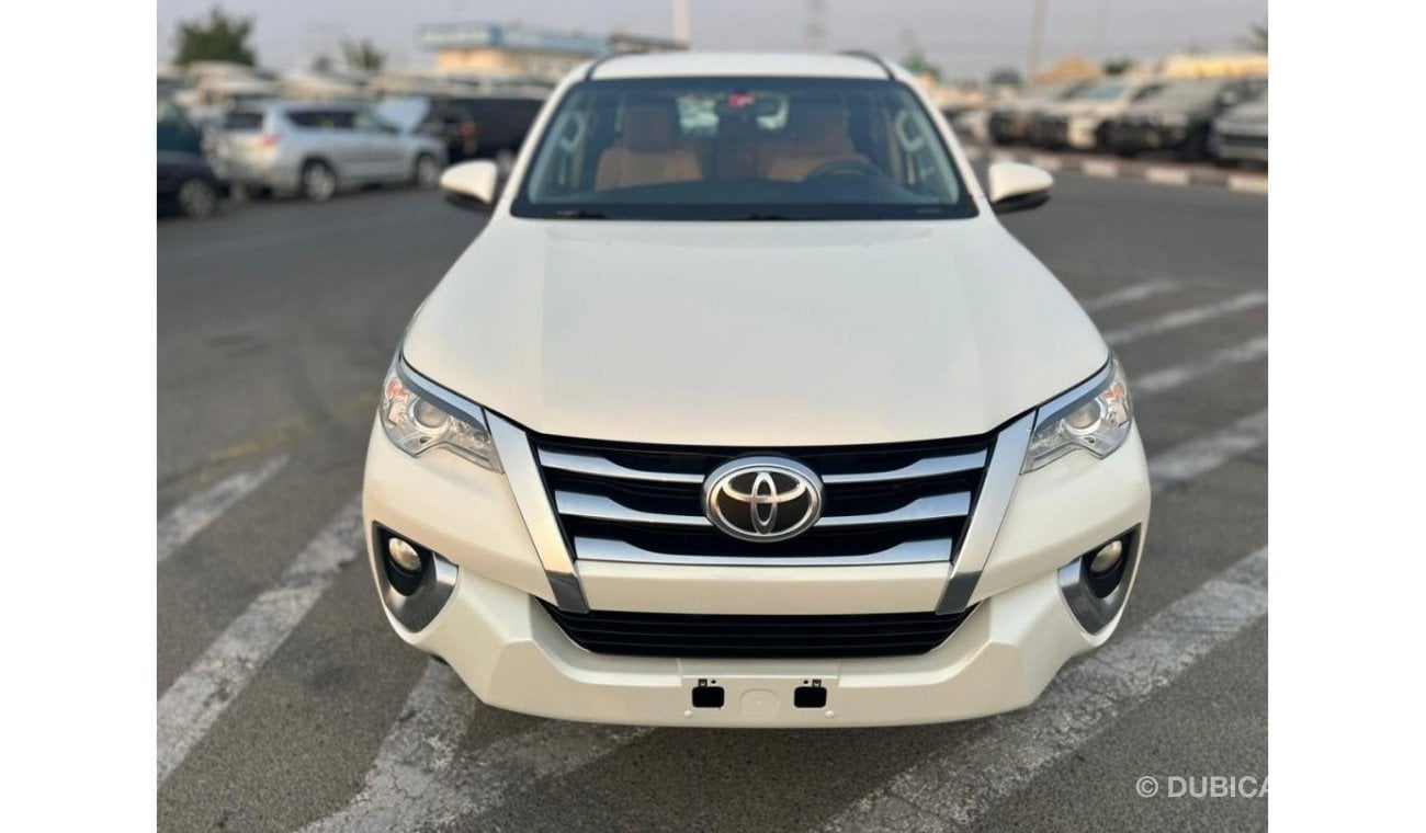 تويوتا فورتونر 2020 TOYOTA FORTUNER 2.7L  // V4 // 4X4 // GCC // CLEAN TITLE // WITH EXCELLENT CONDITION