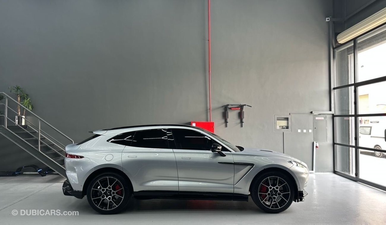 Aston Martin DBX 707 edition