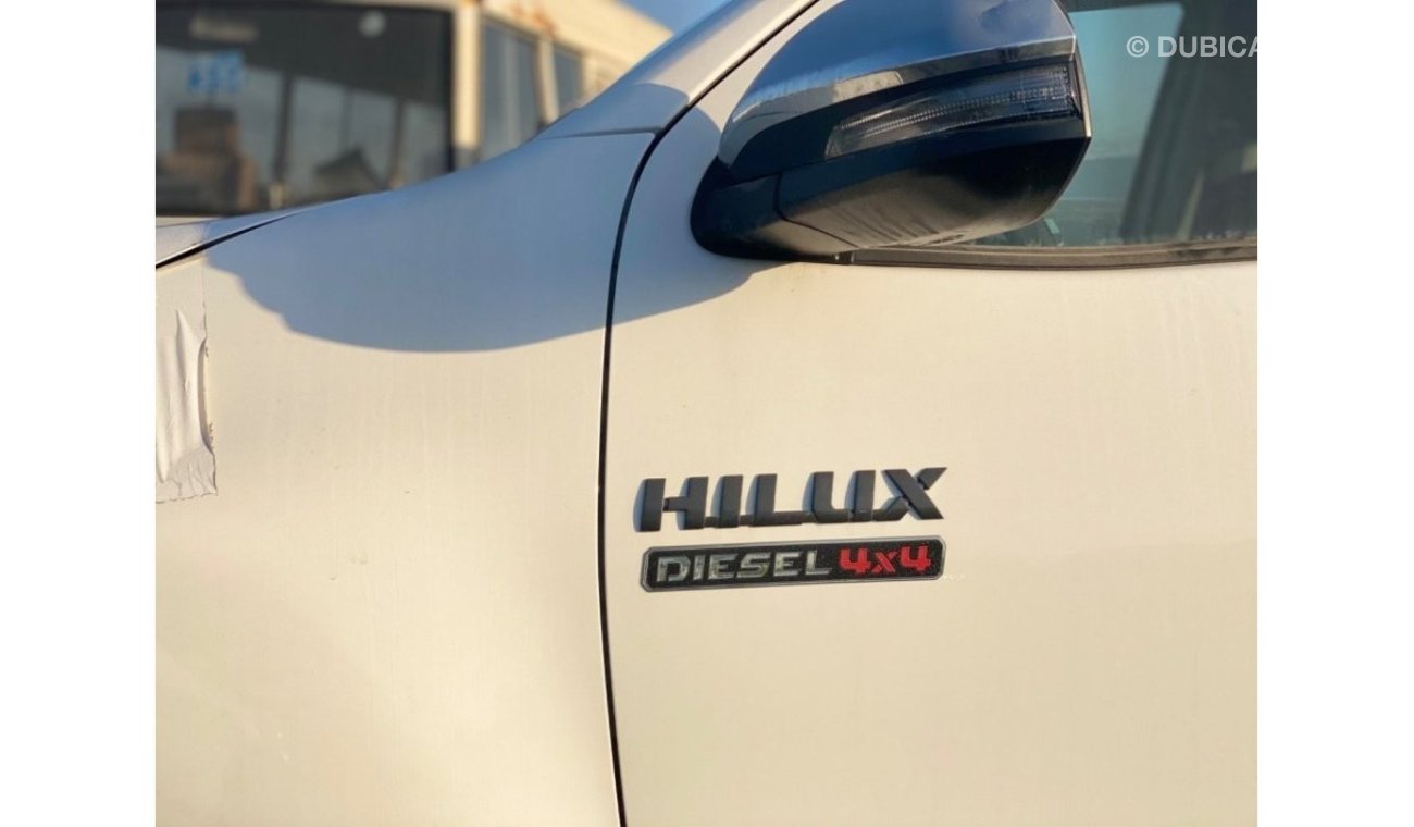 Toyota Hilux SR5 4X4 automatic 2.4 diesel Full option   Model 2023
