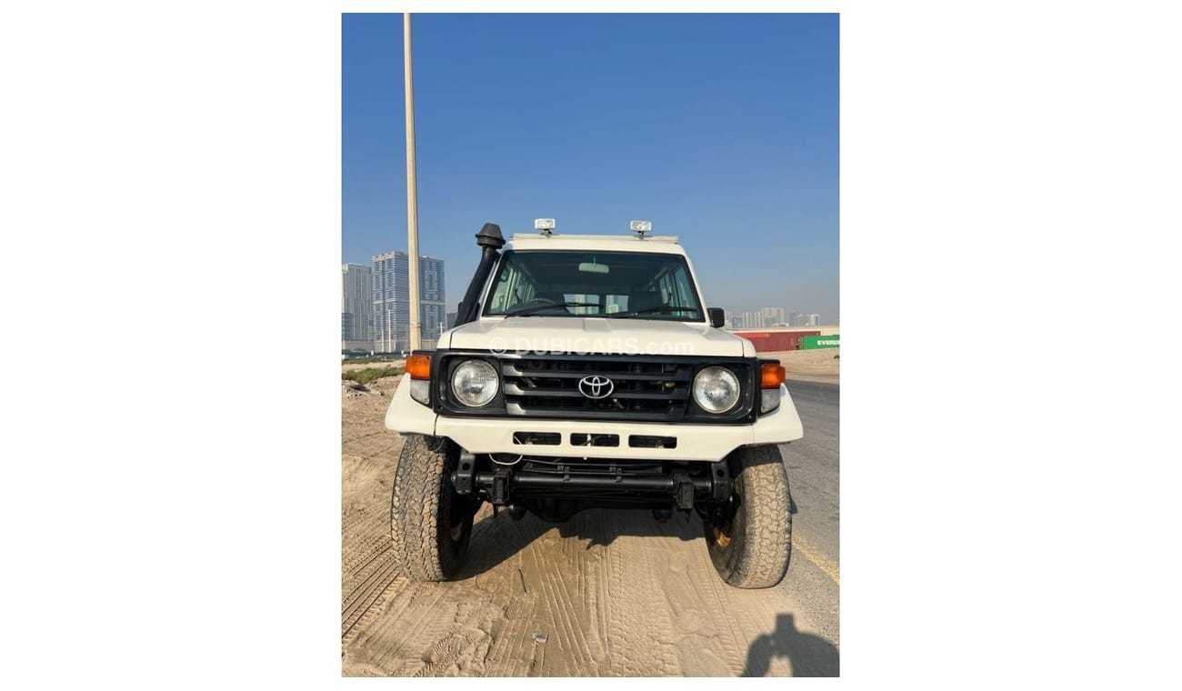 Toyota Land Cruiser Hard Top