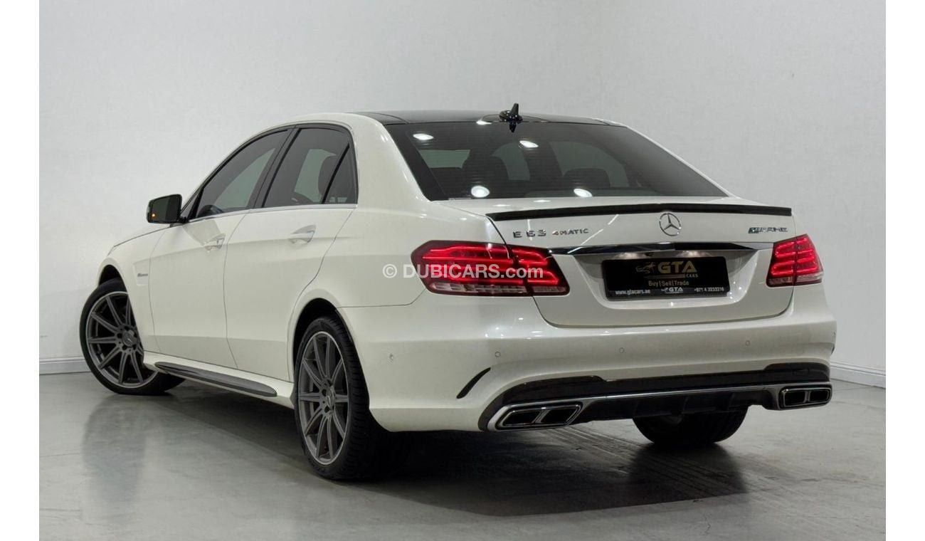 مرسيدس بنز E 63 AMG Std 5.5L 2014 Mercedes Benz E63 AMG 4MATIC, Service History, Full Options, Carbon Fiber Package. GCC