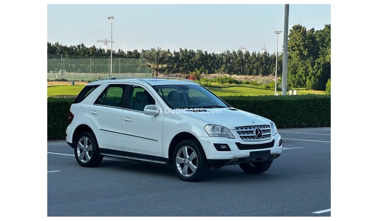 Mercedes-Benz ML 350 MODEL 2009 GCC CAR PERFECT CONDITION INSIDE  AND OUTSIDE FULL OPTION SUN ROOF LEATHER SEATS