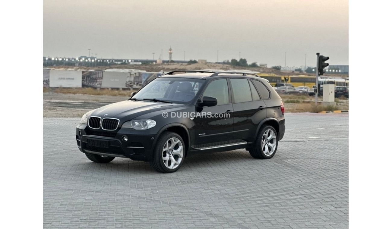 BMW X5 xDrive 35i MODEL 2012 GCC CAR PERFECT CONDITION INSIDE AND OUTSIDE FULL OPTION PANORAMIC ROOF