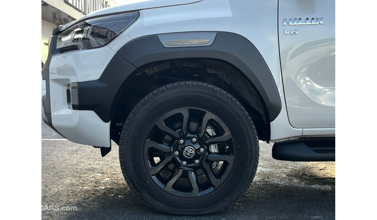 تويوتا هيلوكس HILUX ADVENTURE 4.0L PTR AT